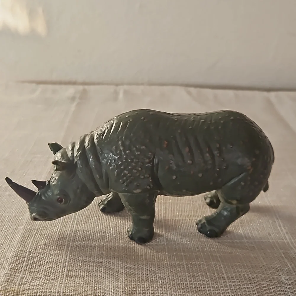 Vintage AAA solid rubber Rhinocerous Figure - Picture 2 of 8